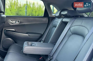 Внедорожник / Кроссовер Hyundai Kona 2020 в 
