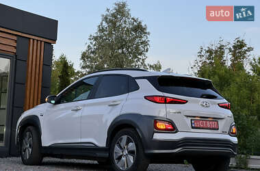 Внедорожник / Кроссовер Hyundai Kona 2020 в 