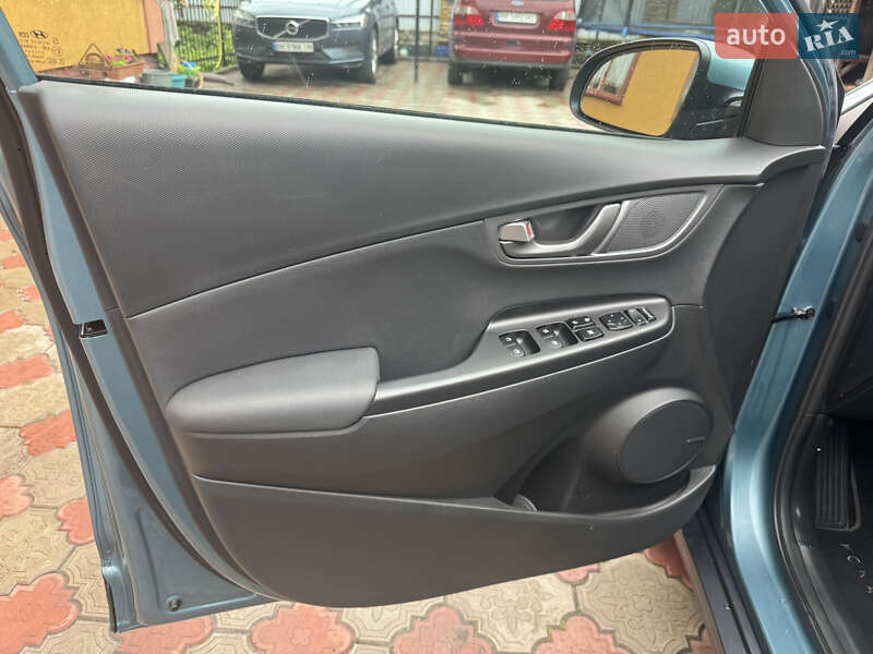 Внедорожник / Кроссовер Hyundai Kona 2019 в Ровно