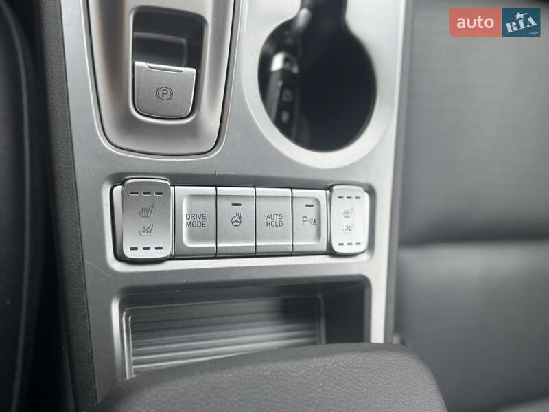 Внедорожник / Кроссовер Hyundai Kona 2019 в Ровно