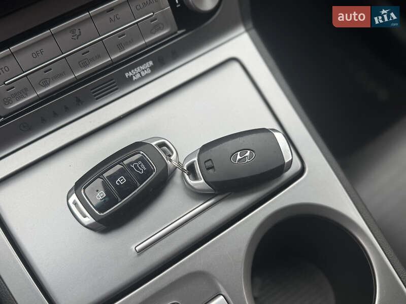 Внедорожник / Кроссовер Hyundai Kona 2019 в Ровно