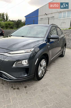 Внедорожник / Кроссовер Hyundai Kona 2020 в 