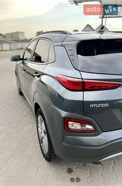 Внедорожник / Кроссовер Hyundai Kona 2020 в 