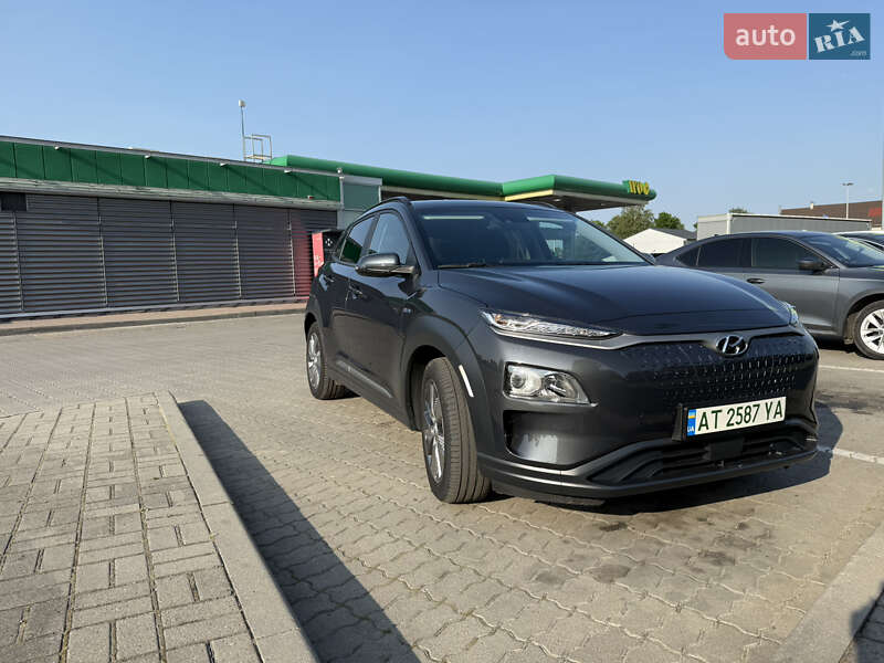Внедорожник / Кроссовер Hyundai Kona 2020 в Калуше