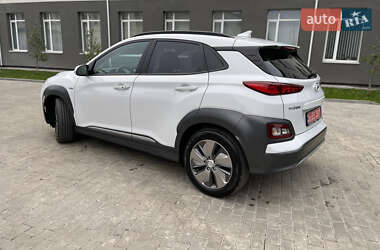 Позашляховик / Кросовер Hyundai Kona 2019 в 