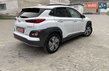 Позашляховик / Кросовер Hyundai Kona 2019 в 