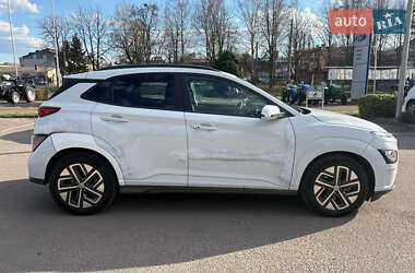 Внедорожник / Кроссовер Hyundai Kona 2021 в 