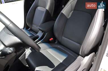 Позашляховик / Кросовер Hyundai Kona 2022 в 