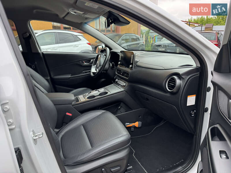 Внедорожник / Кроссовер Hyundai Kona 2019 в Ровно