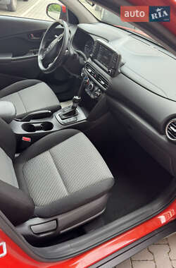 Внедорожник / Кроссовер Hyundai Kona 2019 в 