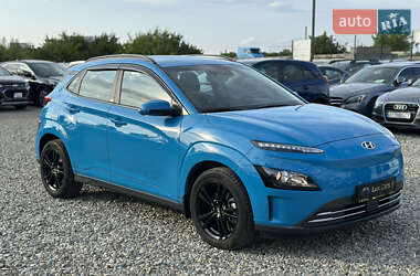 Внедорожник / Кроссовер Hyundai Kona 2023 в Ивано-Франковске