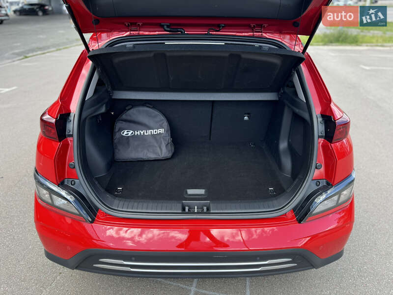 Внедорожник / Кроссовер Hyundai Kona 2022 в Киеве