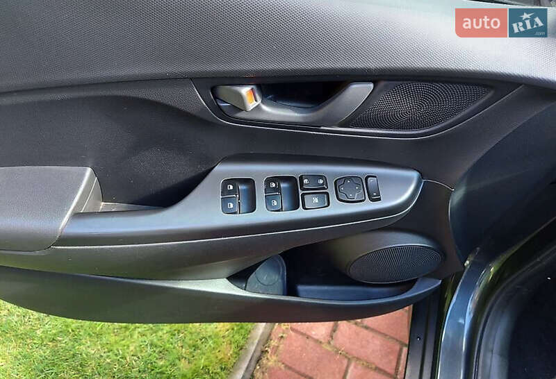 Позашляховик / Кросовер Hyundai Kona 2018 в Тернополі