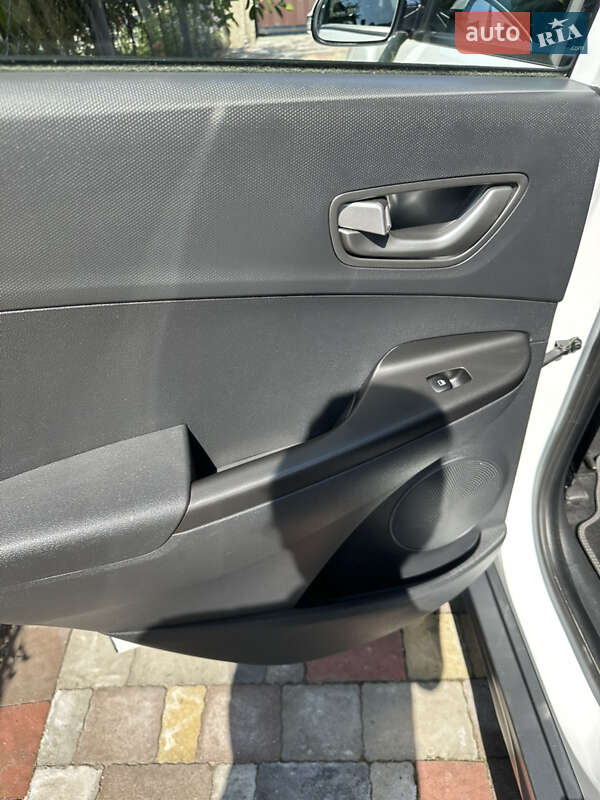 Внедорожник / Кроссовер Hyundai Kona 2020 в Тернополе