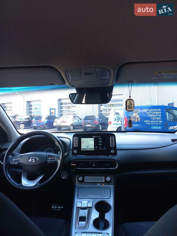 Внедорожник / Кроссовер Hyundai Kona 2018 в Ровно