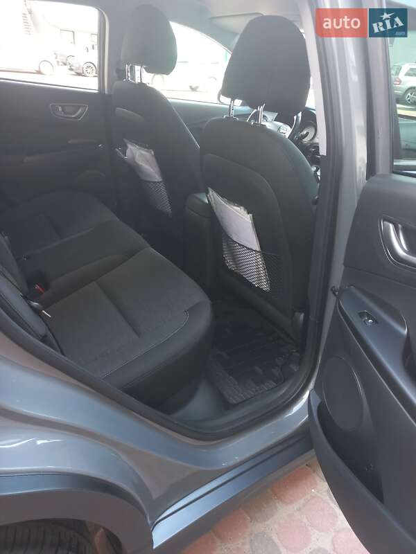 Внедорожник / Кроссовер Hyundai Kona 2018 в Ровно