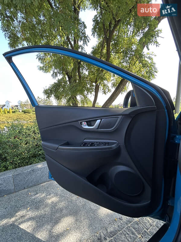 Внедорожник / Кроссовер Hyundai Kona 2022 в Днепре