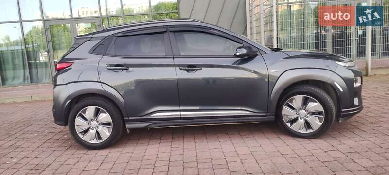 Позашляховик / Кросовер Hyundai Kona 2020 в Львові