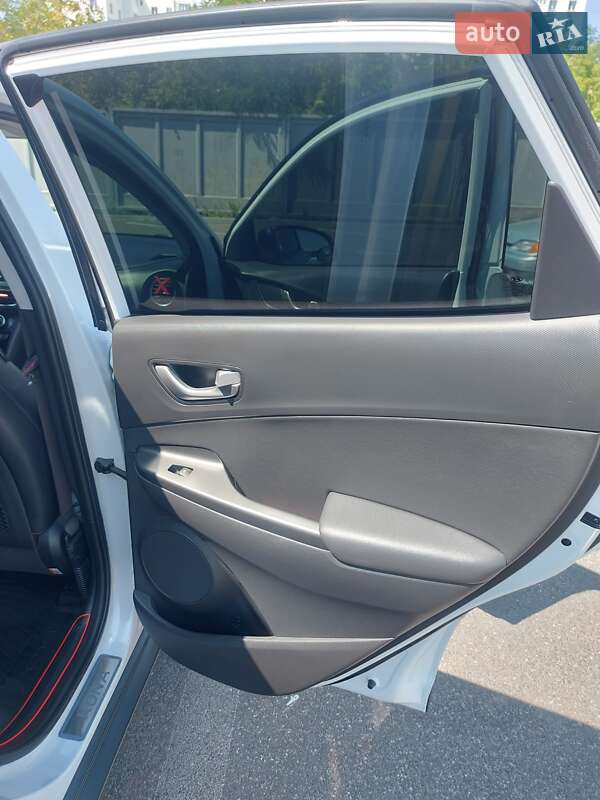 Внедорожник / Кроссовер Hyundai Kona 2019 в Харькове