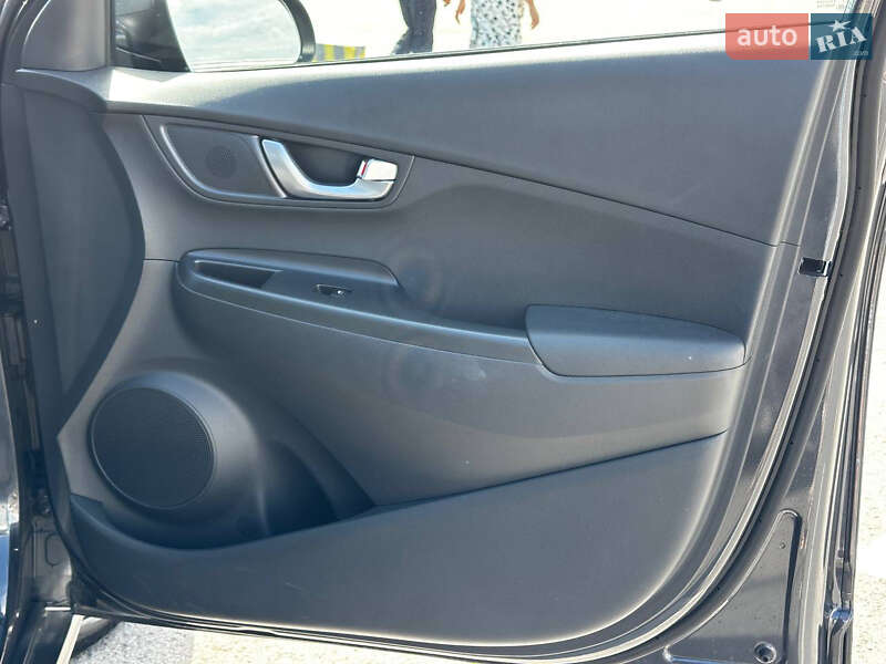 Внедорожник / Кроссовер Hyundai Kona 2022 в Львове