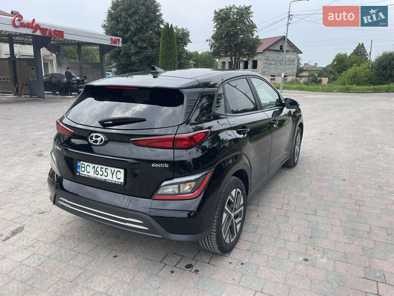 Внедорожник / Кроссовер Hyundai Kona 2023 в Николаеве