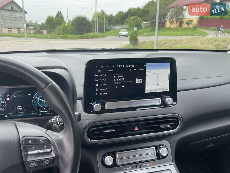 Внедорожник / Кроссовер Hyundai Kona 2023 в Николаеве