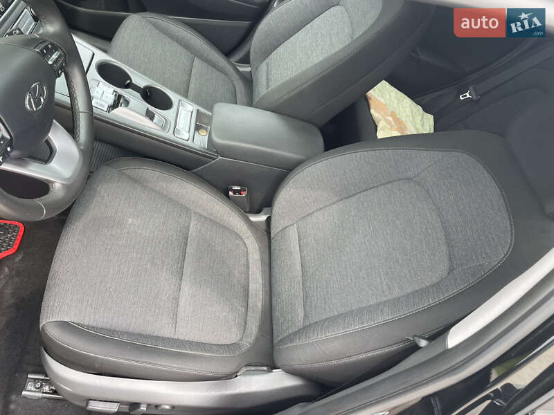 Внедорожник / Кроссовер Hyundai Kona 2023 в Николаеве