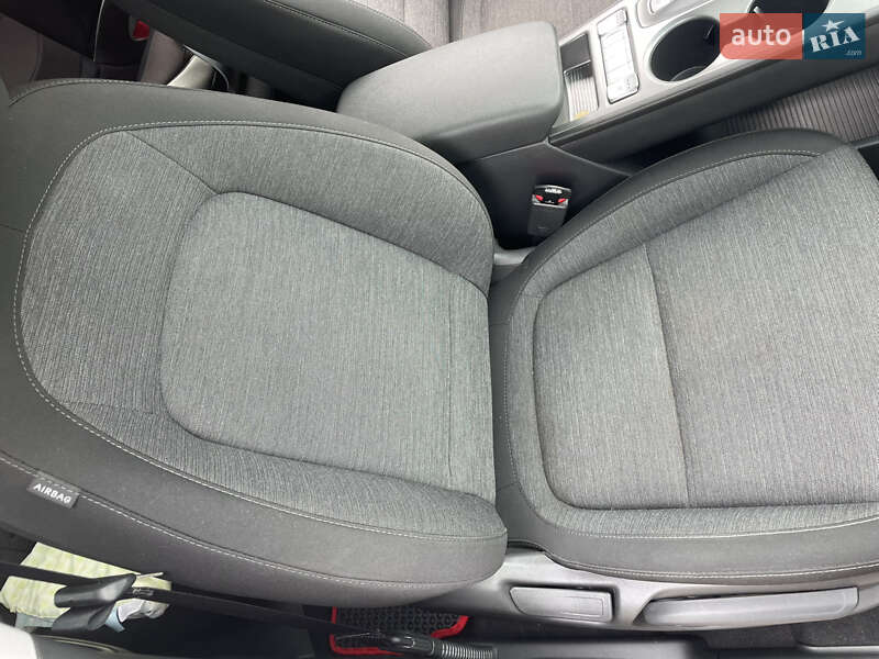 Внедорожник / Кроссовер Hyundai Kona 2023 в Николаеве