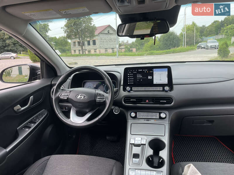 Внедорожник / Кроссовер Hyundai Kona 2023 в Николаеве