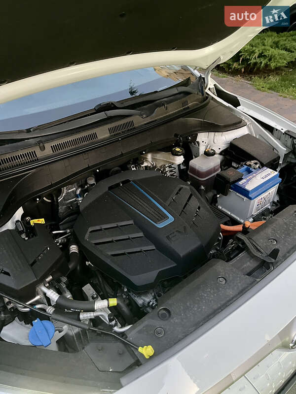 Внедорожник / Кроссовер Hyundai Kona 2019 в Киеве