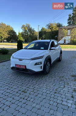 Внедорожник / Кроссовер Hyundai Kona 2020 в Каменец-Подольском