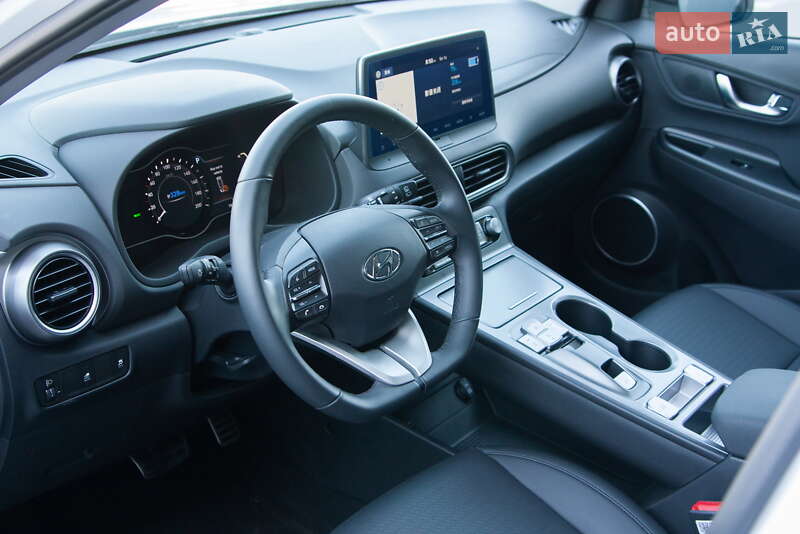 Внедорожник / Кроссовер Hyundai Kona 2019 в Киеве