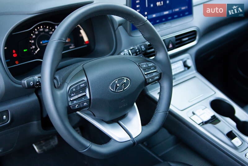 Внедорожник / Кроссовер Hyundai Kona 2019 в Киеве