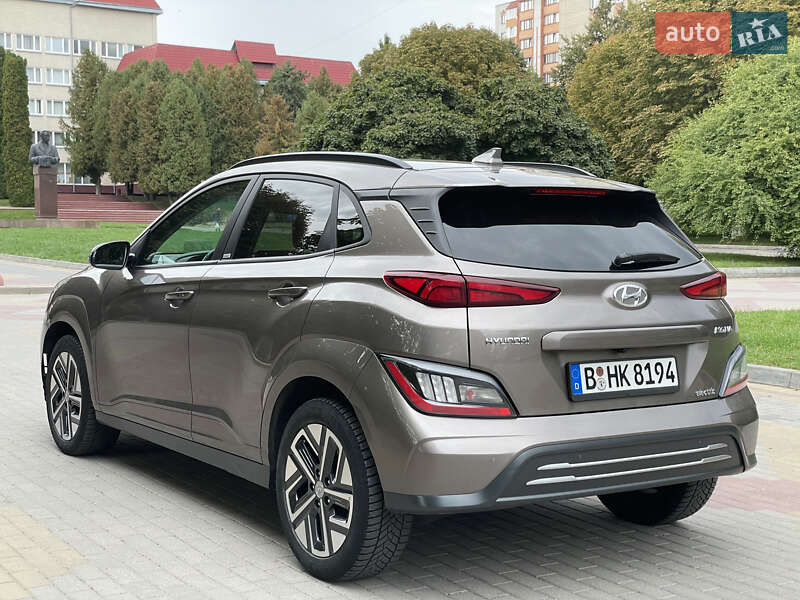 Внедорожник / Кроссовер Hyundai Kona 2021 в Тернополе