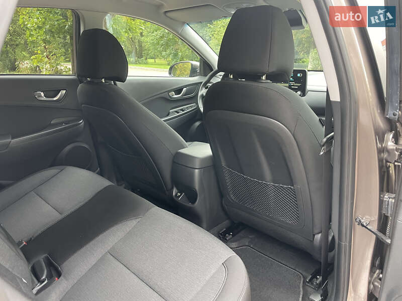 Внедорожник / Кроссовер Hyundai Kona 2021 в Тернополе