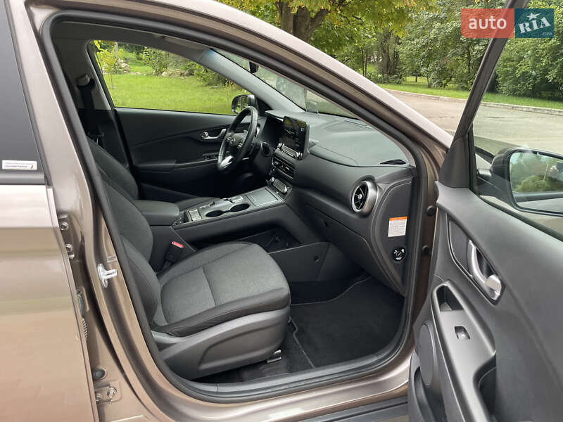 Внедорожник / Кроссовер Hyundai Kona 2021 в Тернополе