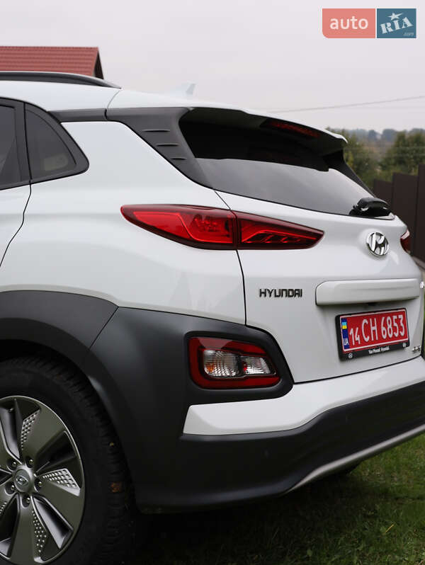 Внедорожник / Кроссовер Hyundai Kona 2020 в Тернополе