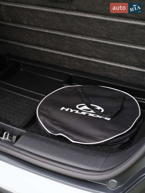 Внедорожник / Кроссовер Hyundai Kona 2020 в Тернополе