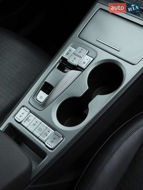 Внедорожник / Кроссовер Hyundai Kona 2020 в Тернополе