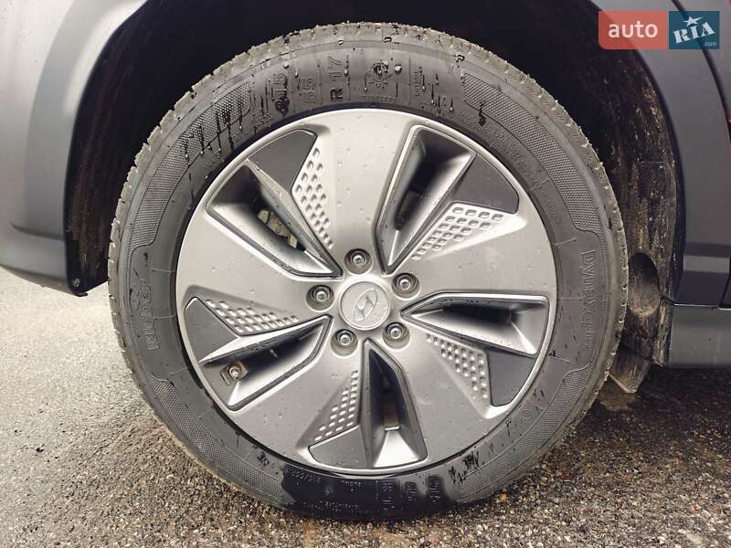 Внедорожник / Кроссовер Hyundai Kona 2021 в Виннице