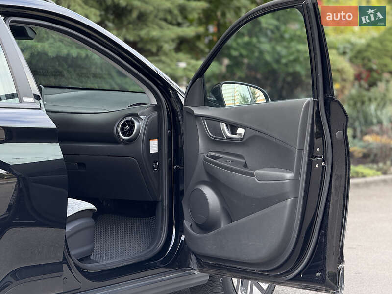 Позашляховик / Кросовер Hyundai Kona 2021 в Тернополі