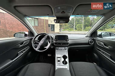 Внедорожник / Кроссовер Hyundai Kona 2020 в 