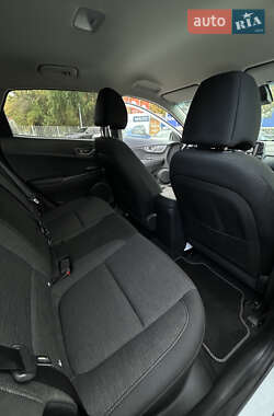 Внедорожник / Кроссовер Hyundai Kona 2020 в 