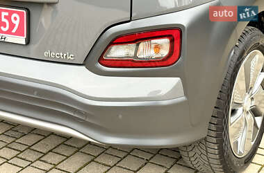 Внедорожник / Кроссовер Hyundai Kona 2020 в 