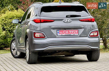 Внедорожник / Кроссовер Hyundai Kona 2020 в 