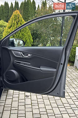 Внедорожник / Кроссовер Hyundai Kona 2020 в 