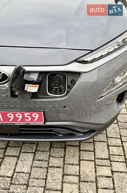 Внедорожник / Кроссовер Hyundai Kona 2020 в 