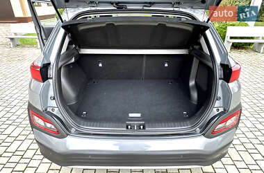 Внедорожник / Кроссовер Hyundai Kona 2020 в 