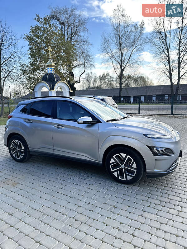 Позашляховик / Кросовер Hyundai Kona 2023 в Коломиї