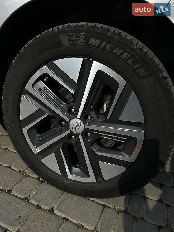 Позашляховик / Кросовер Hyundai Kona 2023 в Коломиї